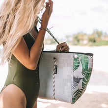 Load image into Gallery viewer, Fridays the Label Sunshine Tote Bag